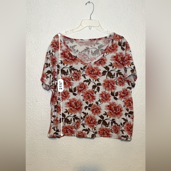 Old Navy cream floral V-neck top size 2XL - Picture 4 of 8